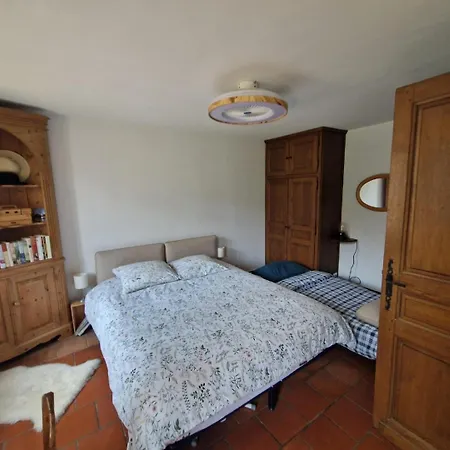 Grande Maison En Bord De Seine